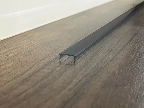 Nova Profil fekete előlap klikk 10mm